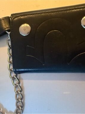 TRUE RELIGION Mens Black Biker Chain Wallet Trifold Debossed Horseshoe